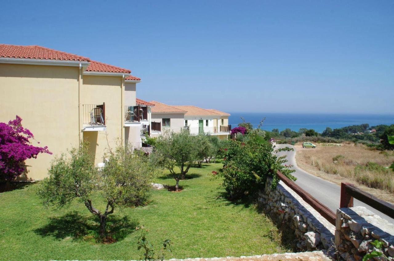 Livadaki Village Hotel Skala  ภายนอก รูปภาพ