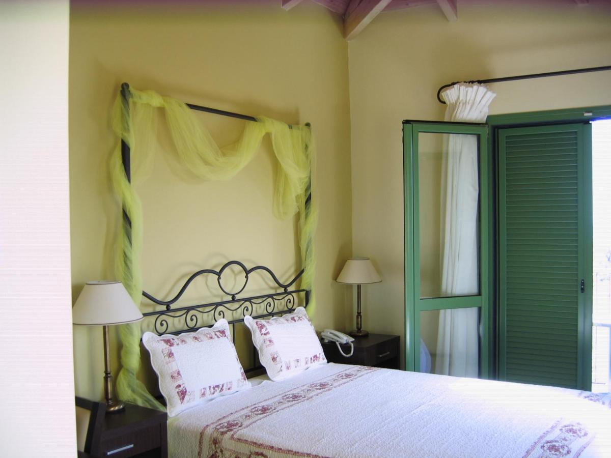 Livadaki Village Hotel Skala  ภายนอก รูปภาพ