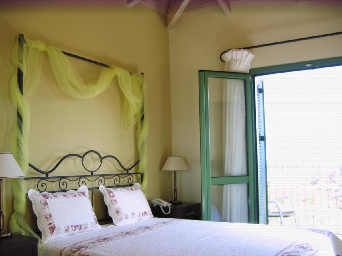 Livadaki Village Hotel Skala  ภายนอก รูปภาพ