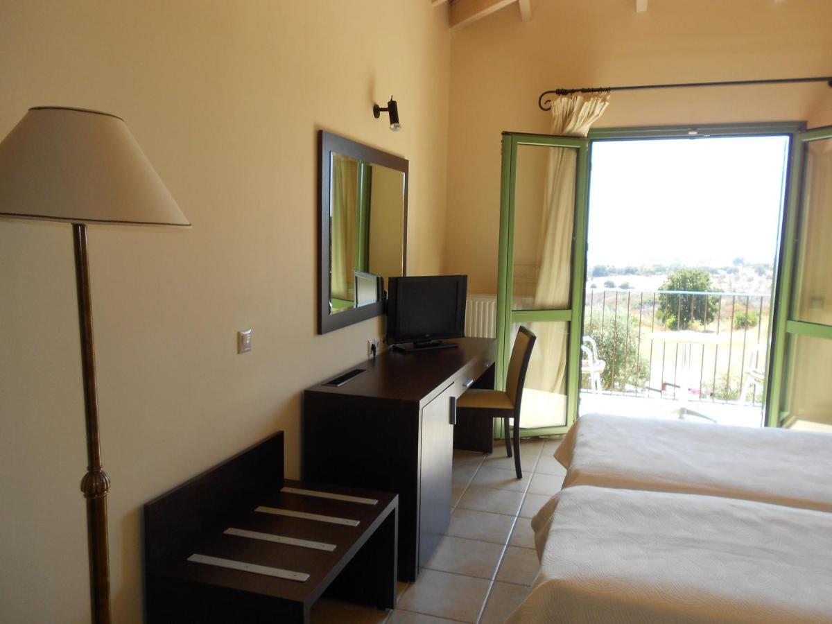 Livadaki Village Hotel Skala  ภายนอก รูปภาพ