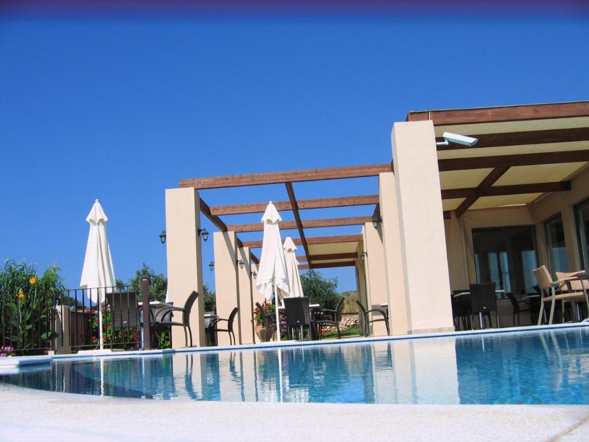 Livadaki Village Hotel Skala  ภายนอก รูปภาพ