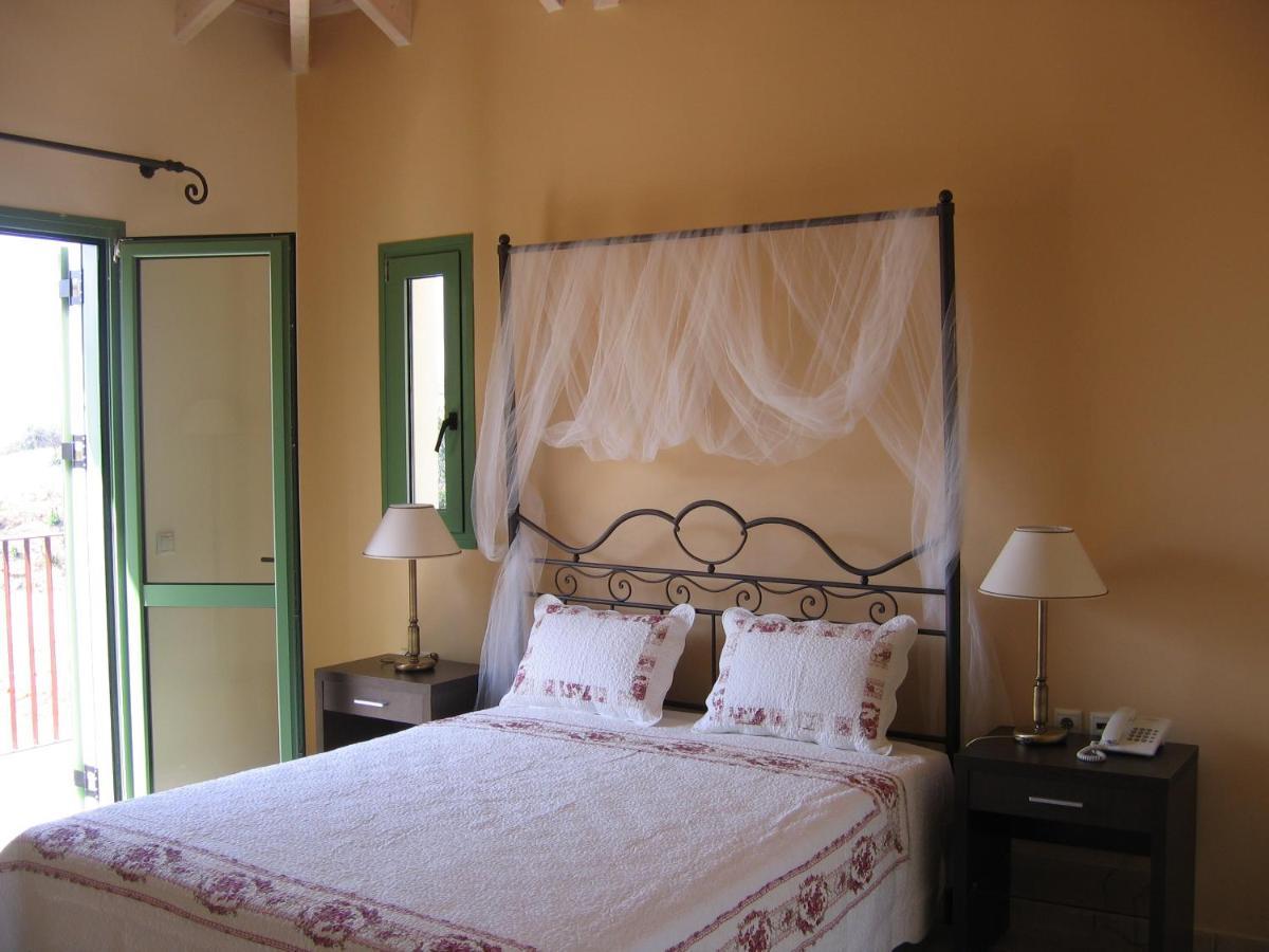 Livadaki Village Hotel Skala  ภายนอก รูปภาพ