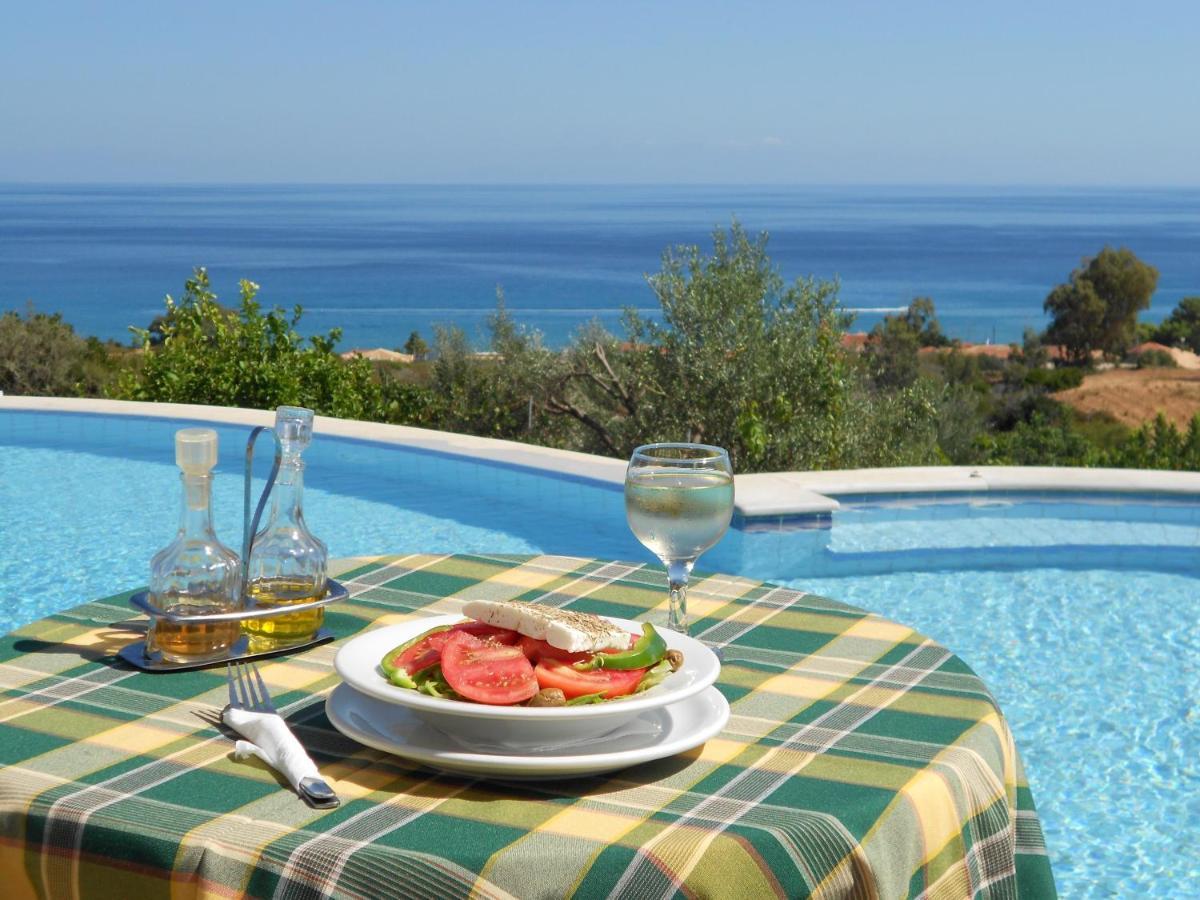 Livadaki Village Hotel Skala  ภายนอก รูปภาพ