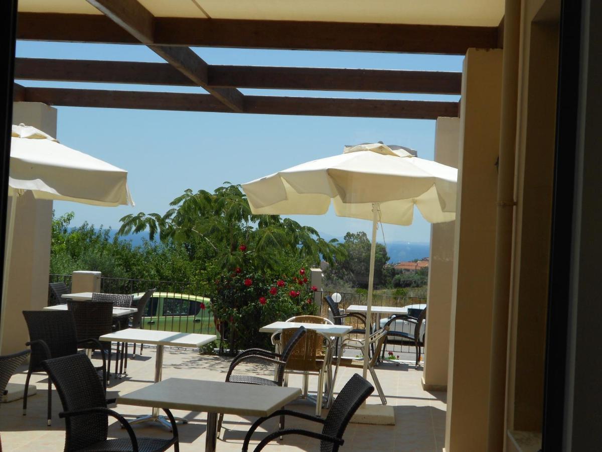 Livadaki Village Hotel Skala  ภายนอก รูปภาพ